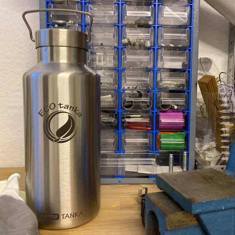 2,0l thermoTANKA™ isolierende Edelstahl Thermoflasche mit Edelstahl-Verschluss
