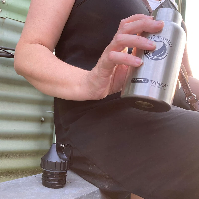 0,35l thermoTANKA™ isolierende Edelstahl Thermoflasche mit Poly-Loop-Verschluss