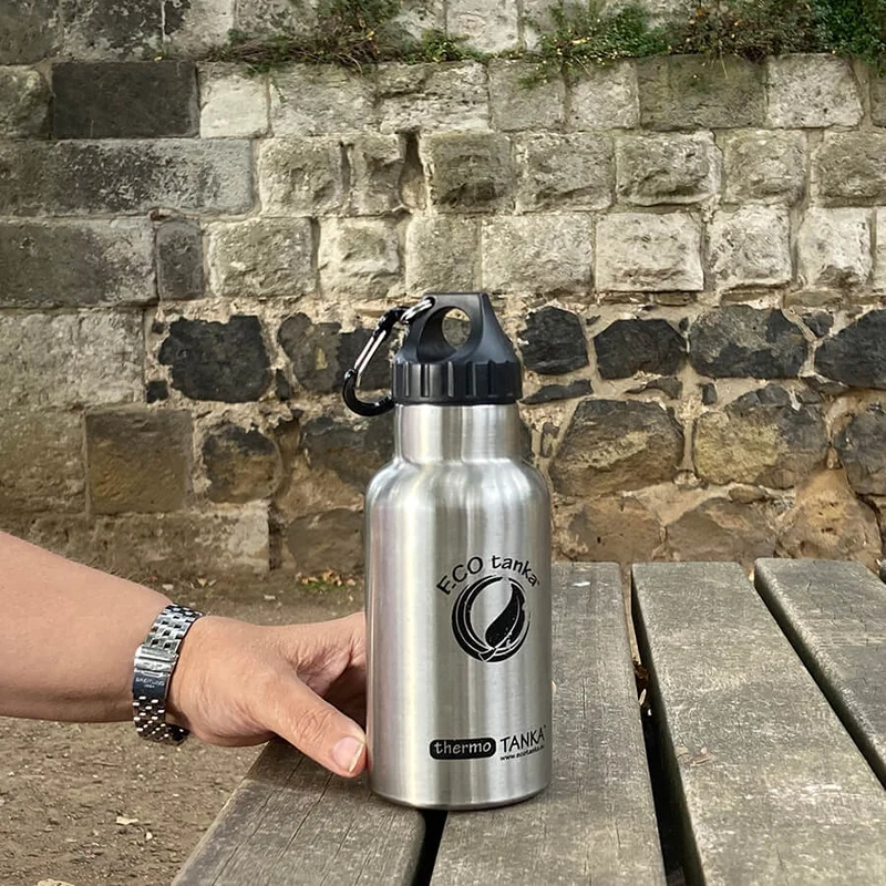 0,35l thermoTANKA™ isolierende Edelstahl Thermoflasche mit Poly-Loop-Verschluss