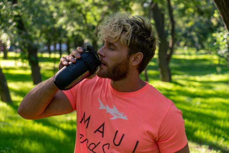 ShakeSphere Tumbler Cooler Shaker Matte Black