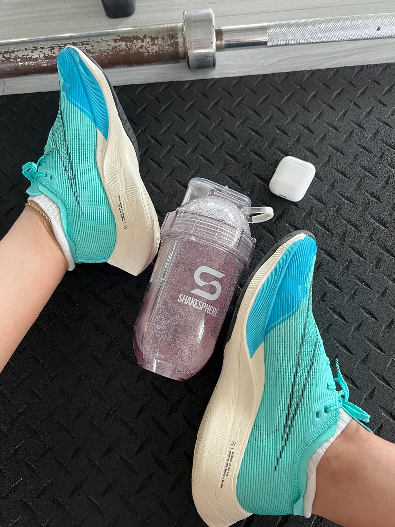 ShakeSphere Tumbler Cooler Shaker Clear