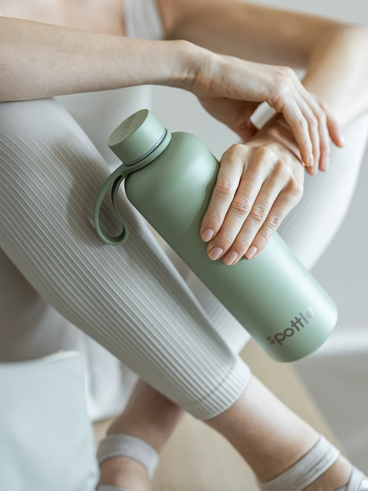 Thermos- Trinkflasche aus Edelstahl – 750 ml