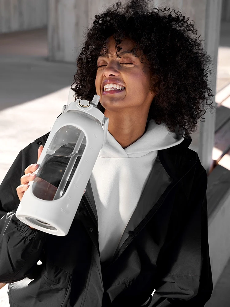 Trinkflasche Glas mit Silikonhülle 2 Liter
