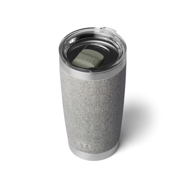RAMBLER 20 OZ TUMBLER Becher RIVERHEAD GREEN