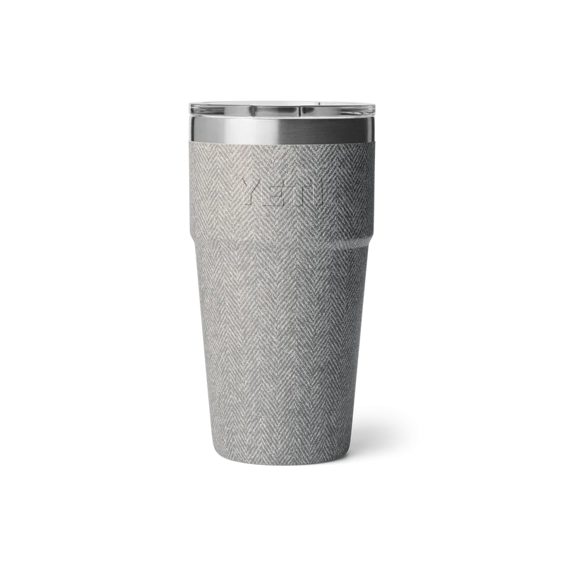 RAMBLER 20 OZ STACKABLE CUP Stapelbarer Becher RIVERHEAD GREEN