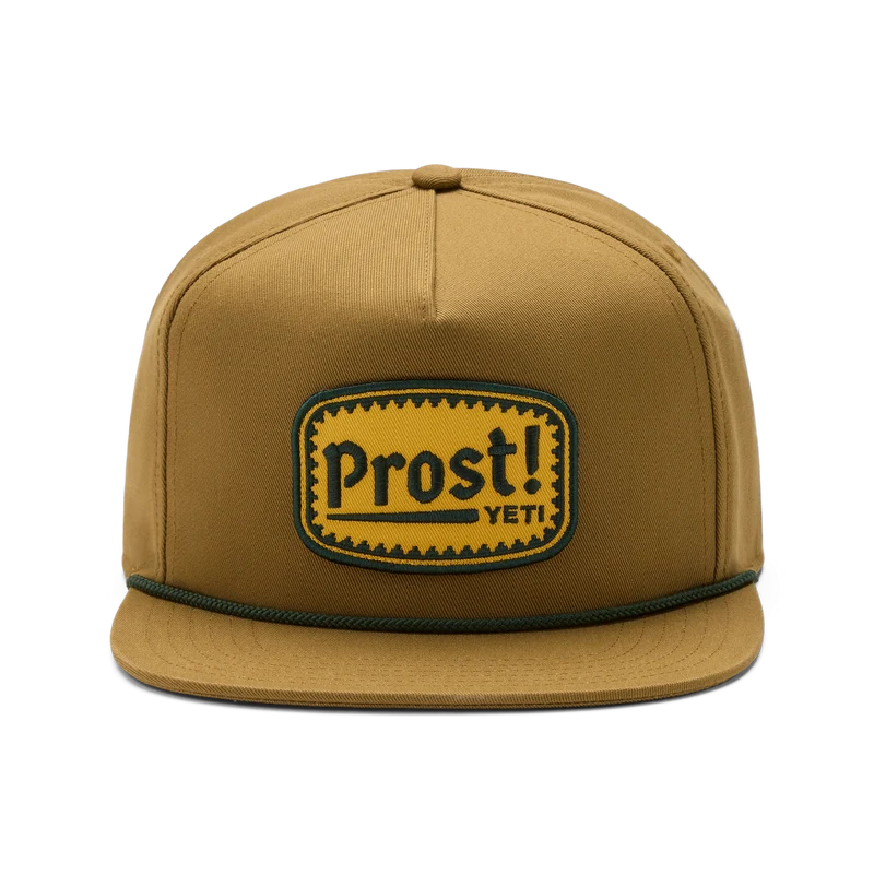 Prost Cap mit Kordel und flacher Krempe