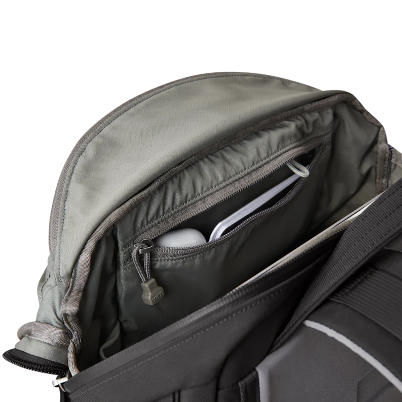 CROSSROADS BACKPACK 22 Rucksack BLACK