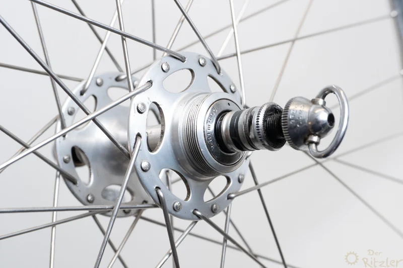 Shimano Dura-Ace på Campagnolo Lambda Strada clincher fælge 28"