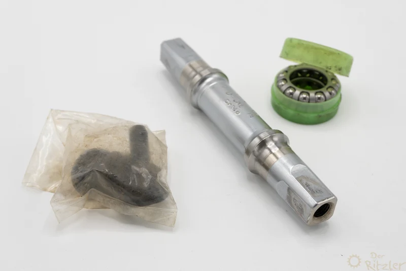 Shimano Deore XT BB-M730 MTB krankboks BSA NOS