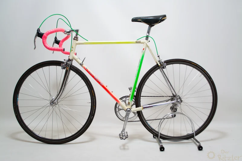 Gianni Motta Personal 2001 Vintage Road Bike 56cm Fluorescerende