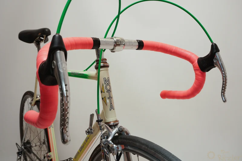 Gianni Motta Personal 2001 Vintage Road Bike 56cm Fluorescerende