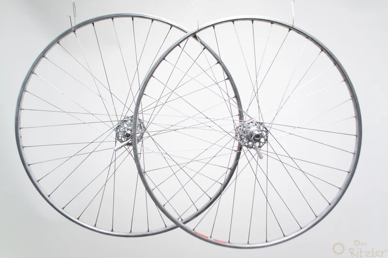 Campagnolo Gran Sport Pista på Mavic Championnat du Monde 28" rørformet hjulsæt