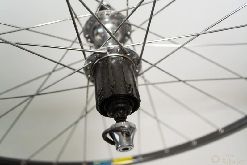 Shimano Dura Ace FH-7403 på Mavic Open 4 CD 28" baghjul
