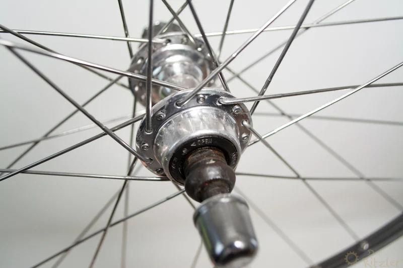 Shimano Dura Ace FH-7403 på Mavic Open 4 CD 28" baghjul