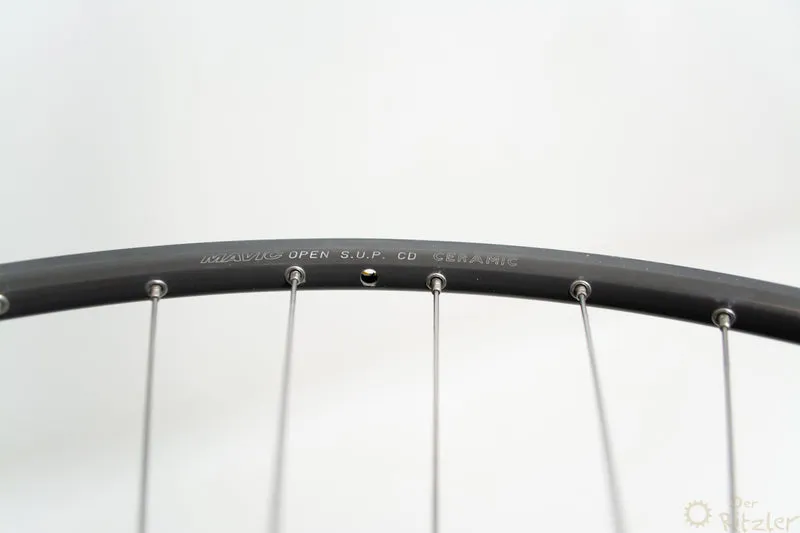 Shimano Dura-Ace 7402 på Mavic Open SUP CD Ceramic 28" landevejscykel forhjul