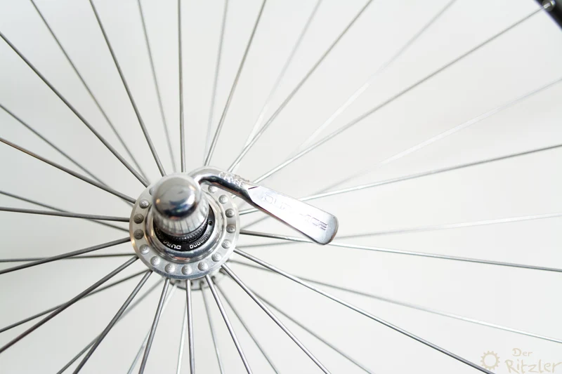 Shimano Dura-Ace 7402 på Mavic Open SUP CD Ceramic 28" landevejscykel forhjul