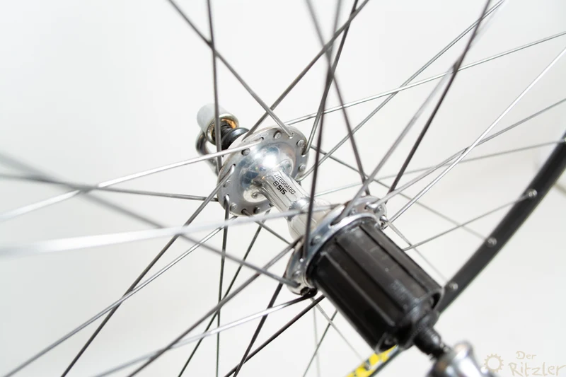 Shimano Dura-Ace 7402 på Mavic Open SUP CD 28" landevejscykel baghjul