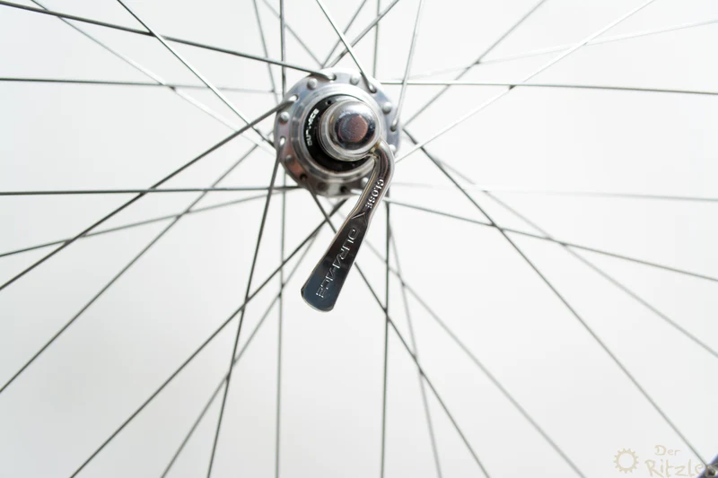 Shimano Dura-Ace 7402 på Mavic Open SUP CD 28" landevejscykel baghjul