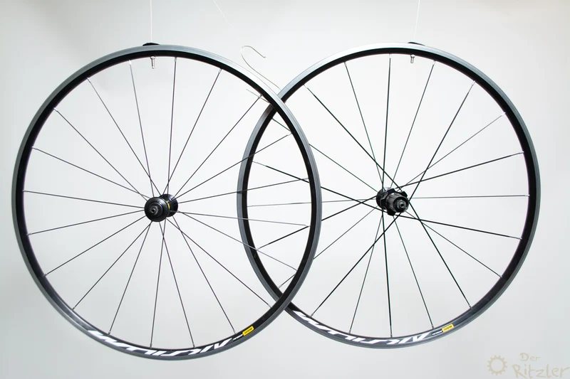 Mavic Aksium 28" landevejscykelhjulsæt