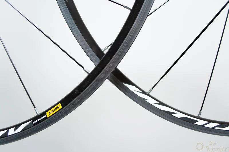 Mavic Aksium 28" landevejscykelhjulsæt