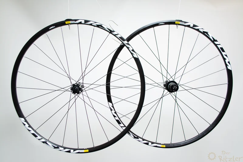 Mavic Aksium One Disc 6-hullers 28" hjulsæt