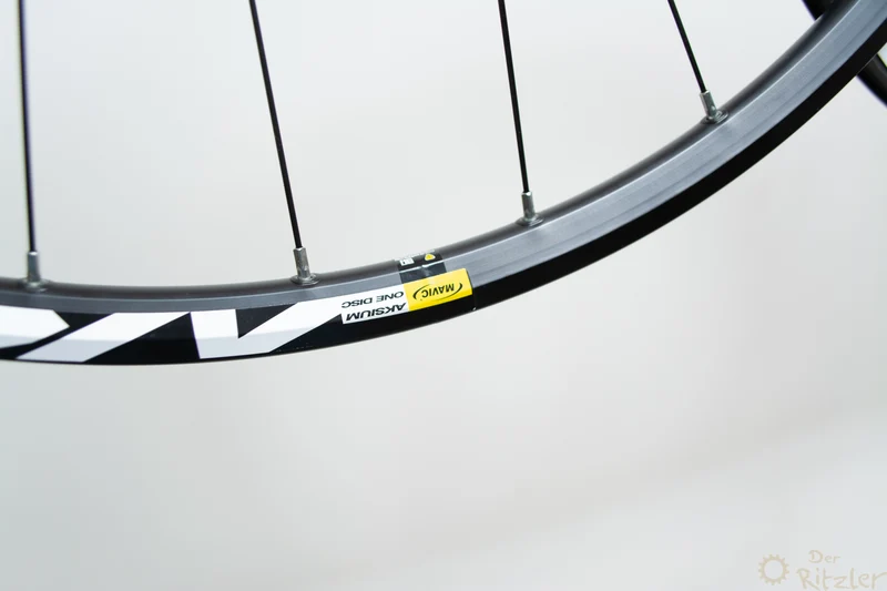 Mavic Aksium One Disc 6-hullers 28" hjulsæt