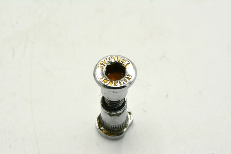 Simplex sadelklemmebolt