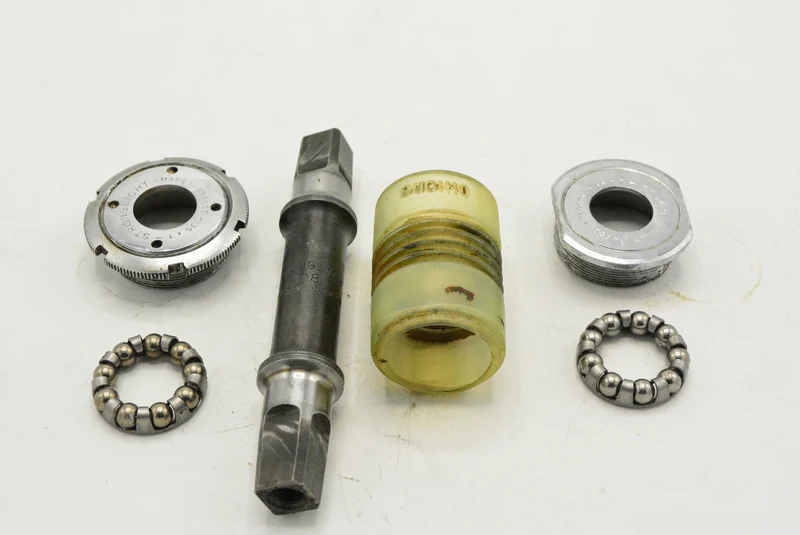 Stronglight bundbeslag nr.561 118mm
