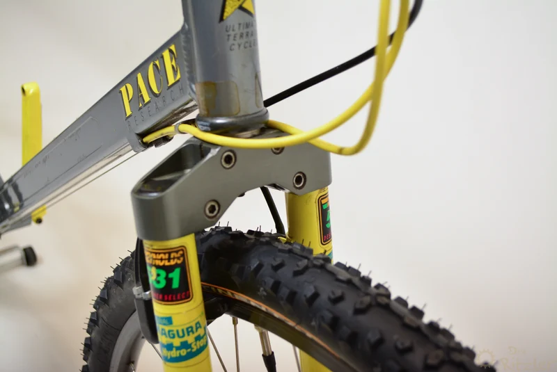 Pace Research RC-100 38CM Shimano Vintage Mountain Bike