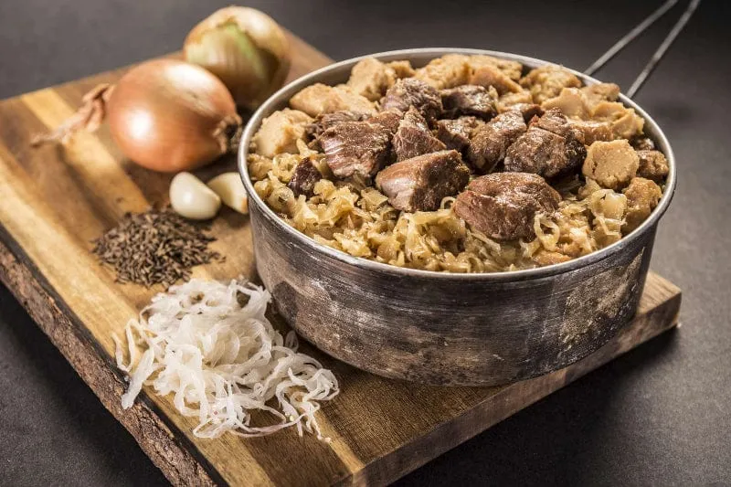 Adventure Menu - Schweinebraten mit Sauerkraut und Knödeln