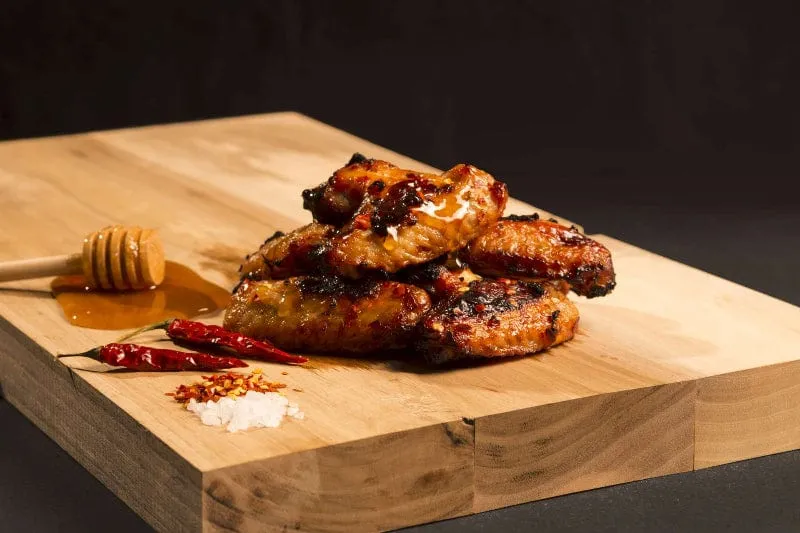 Adventure Menu - Hähnchenflügel auf Honig und Chili