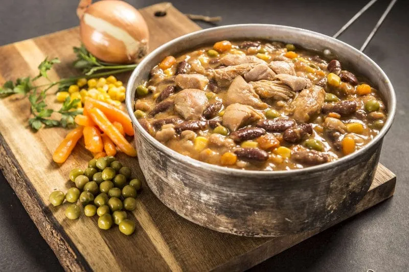 Adventure Menu - Hühnchen auf Gärtnerart mit Bohnen