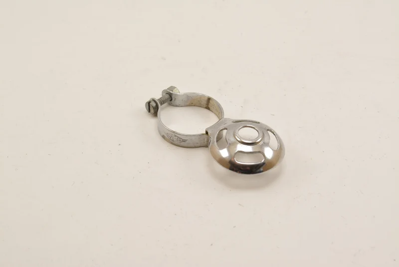 REG pumpe holder klemme