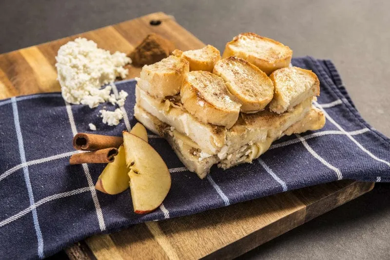 Adventure Menu - Brotpudding mit Äpfeln und Zimt