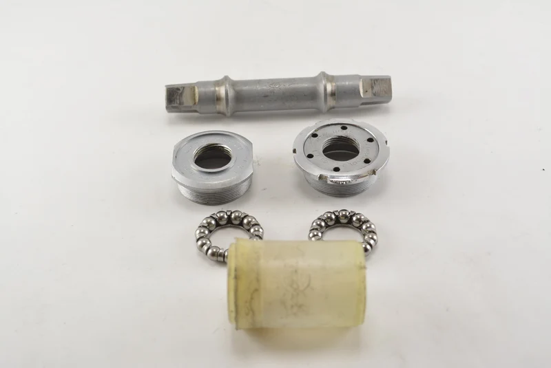Campagnolo 1046/a Nuovo Record 112 mm fransk bundbeslag
