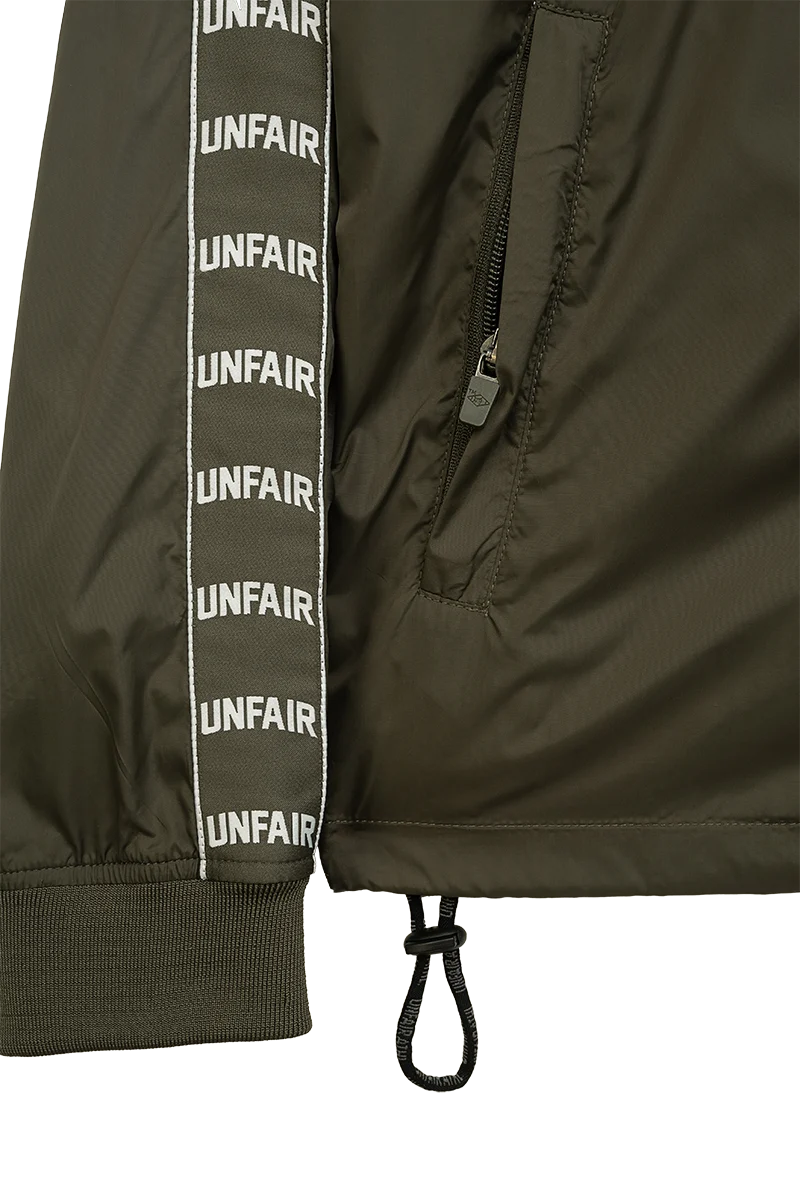 ❌ SALE ❌ UNFAIR ATHLETICS Trainingsjacke Curved Tape Tracktop | Olive