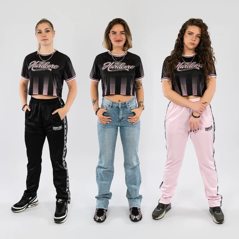 100% HARDCORE Damen Cropped Soccershirt "Script" | Black