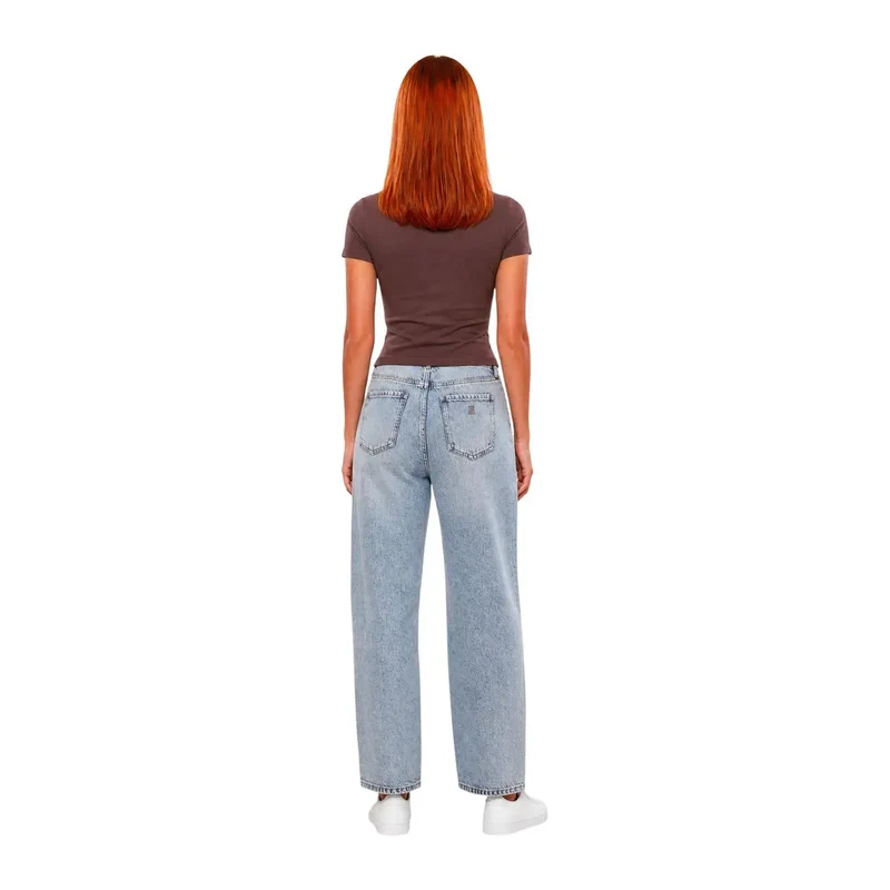 Guess Active Damen in braunem Viskose-Chara, kurze klassische T-Shirt
