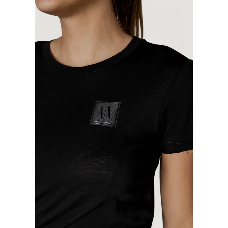 Schwarzes T-Shirt mit Rundhalsausschnitt