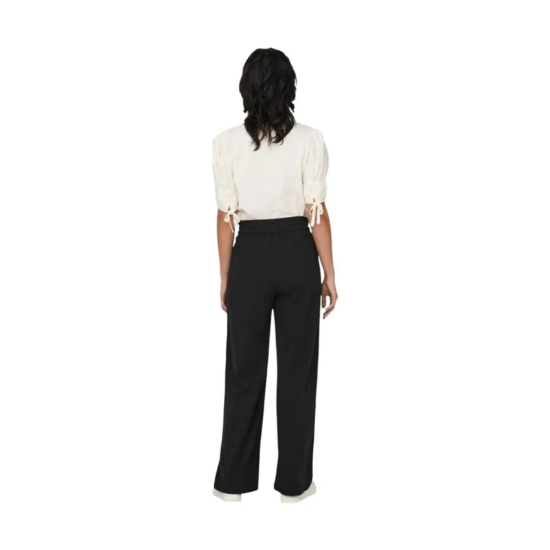 Only Damenhosen Schwarz aus Baumwolle mit Spitze und Details 15319090