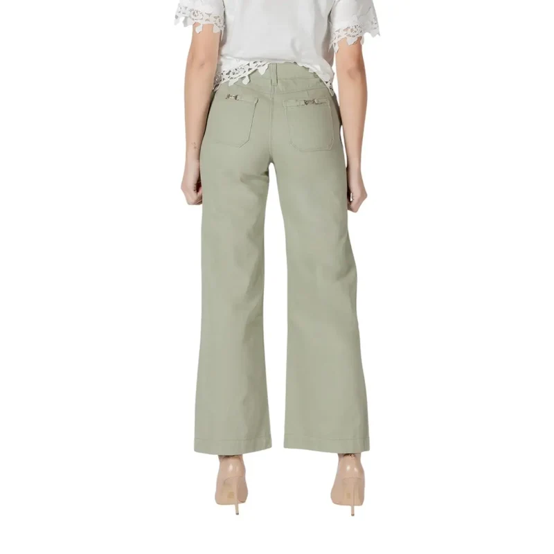 Hellgrüne Damen Hose mit weitem Bein