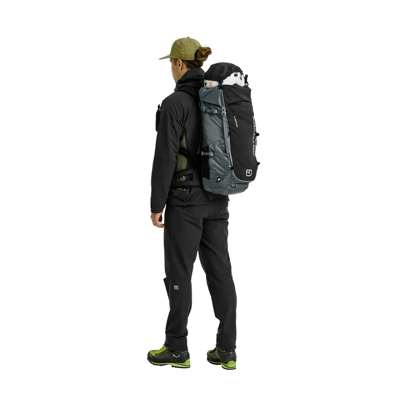 Ortovox Traverse 40 Black