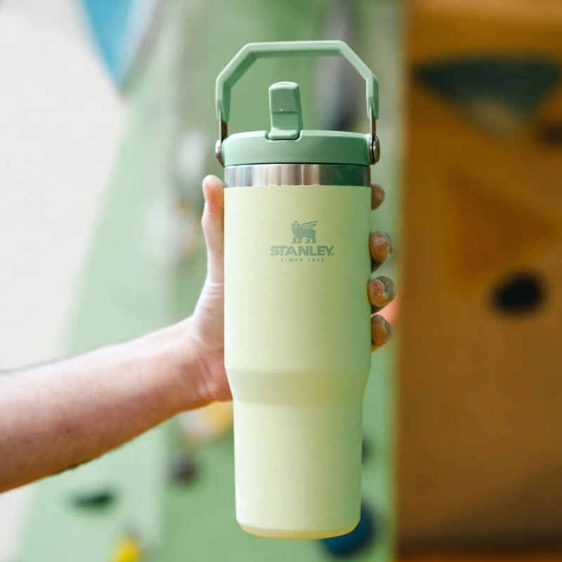 IceFlow™ Flip Straw 2.0 Tumbler | 0.89L