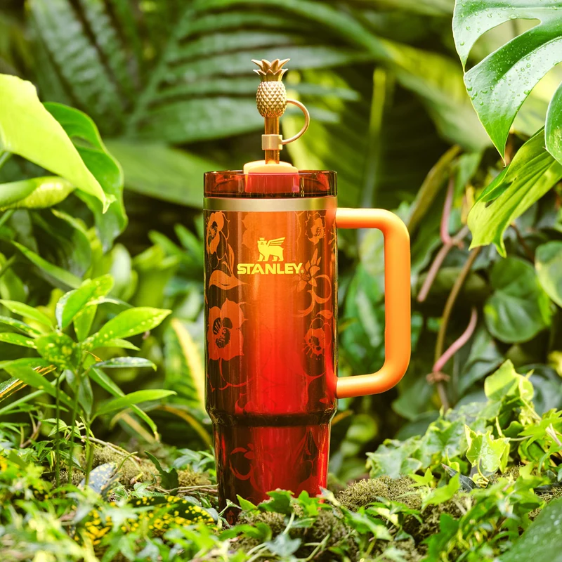 Stanley 1913 x Karol G Quencher® H2.0 FlowState™ Tumbler | 1.18L