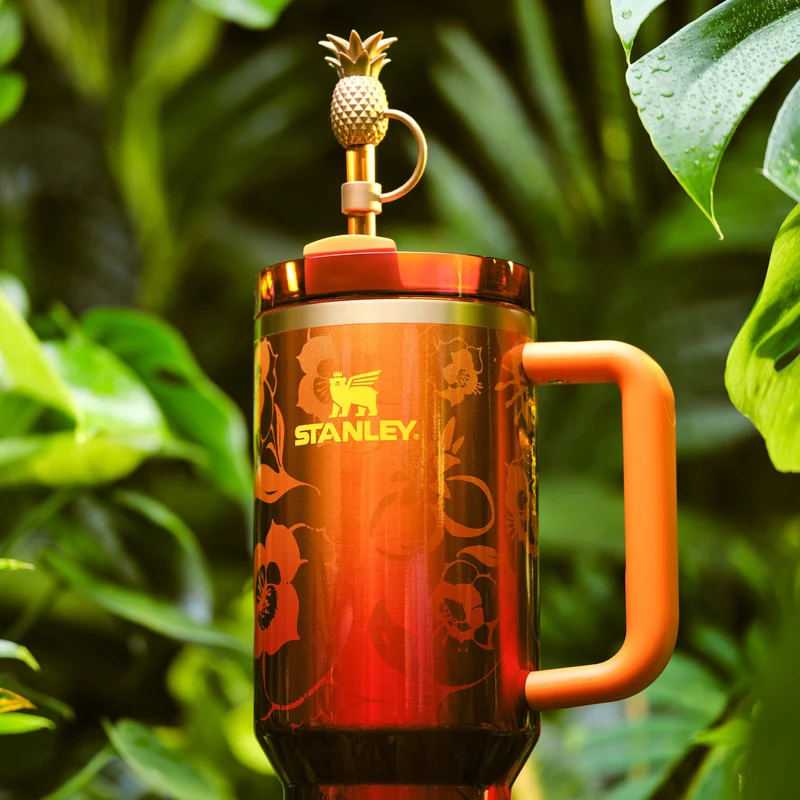 Stanley 1913 x Karol G Quencher® H2.0 FlowState™ Tumbler | 1.18L