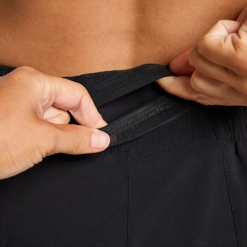 Dri-Fit One Swoosh Laufshorts Damen-Schwarz